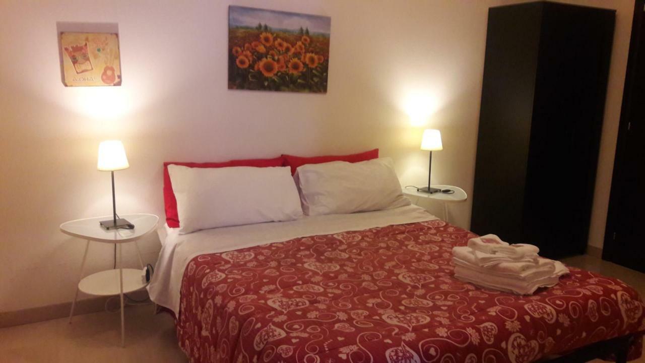 Domus Taranto Hotel Bagian luar foto